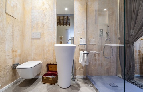 Trastevere Apartment | Elegant Trastevere Design Apartment with Breakfast & Kitchen