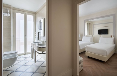Trastevere Hotel | Discover UNAHOTELS Trastevere Roma: 4-Star Comfort Awaits