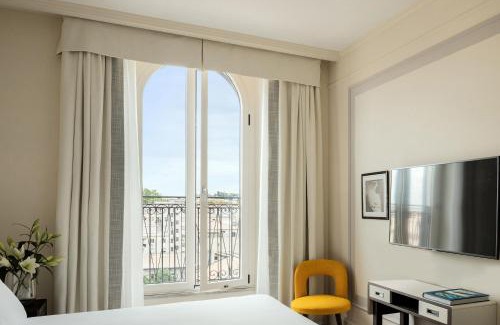 Trastevere Hotel | Discover UNAHOTELS Trastevere Roma: Pet Friendly & 4-Star Comfort