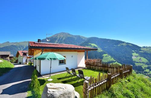 Vallarga Apartment | Discover Tratterhof Apt Astjoch: Family & Accessible Retreat