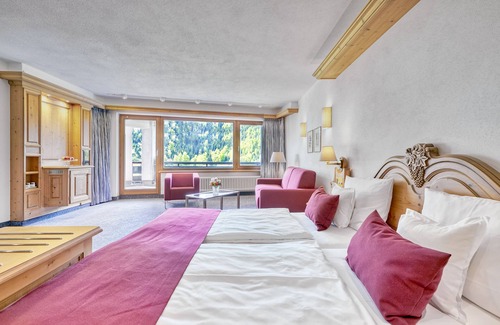 Baiersbronn Hotel | Elegant Traube Tonbach: 5-Star Hotel with Spa & Pool