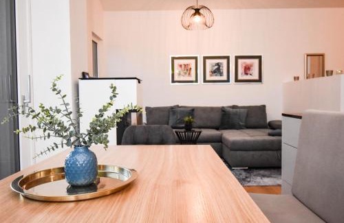 Loipersdorf bei Fuerstenfeld House | Experience Traumzeit Lodge: Perfect for Families & Accessibility