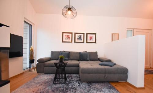 Loipersdorf bei Fuerstenfeld House | Experience Traumzeit Lodge: Perfect for Families & Accessibility