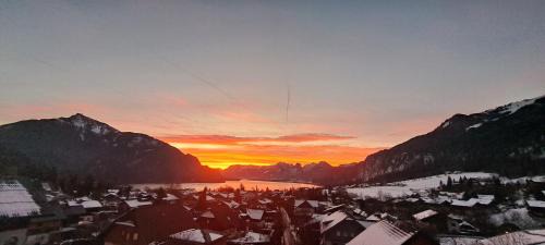 St. Gilgen Apartment | Elegant Oceanfront Escape at Traum Blick Sankt Gilgen