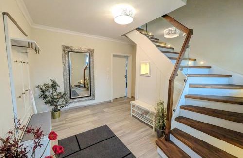 Hohen Viecheln Apartment | Beautiful Bonkowski Apartment with Ocean View at Schweriner See