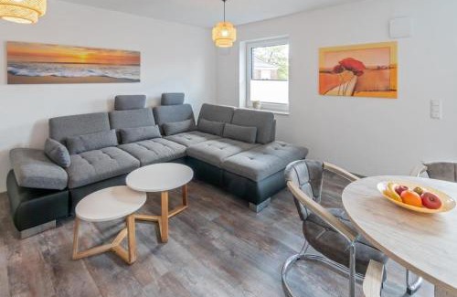 Norddeich Apartment | Ideal Getaway: Traum Wohnung 4 with Balcony & Family Amenities