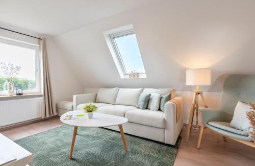 Utersum Apartment | Experience Oceanfront Comfort at Traumblick 4 - Guest Rated 10
