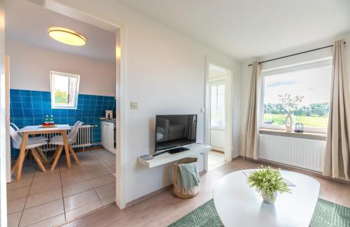 Utersum Apartment | Experience Oceanfront Comfort at Traumblick 4 - Guest Rated 10