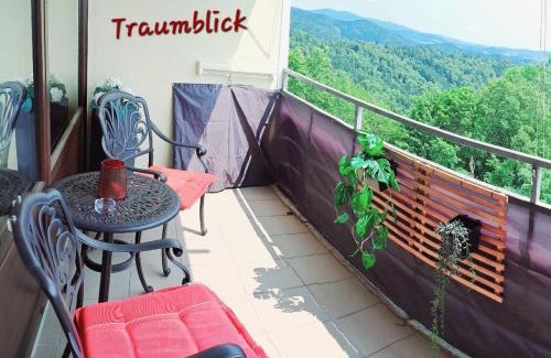 Geyersberg Apartment | Scenic Retreat at Traumblick Bayerischer Wald with Pool & Spa