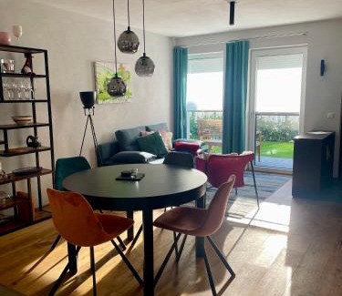 Radstadt Apartment | Scenic Traumblick Dachstein - 4-Star Oceanfront Retreat