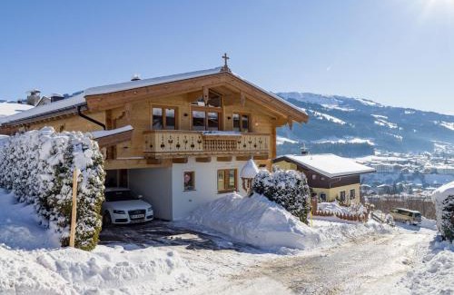 Kitzbuehel Apartment | Relaxing Chalet with Sauna in Kirchberg, Kitzbühel