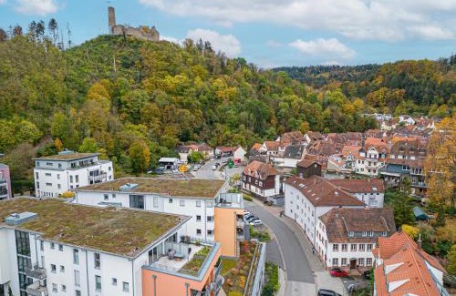 Weinheim Apartment | Prime Location: Historic Apartment in Weinheim with Parking