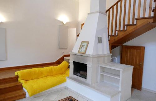 Hietzing Apartment | Inviting Maisonnette with Fireplace & Child-Friendly Amenities