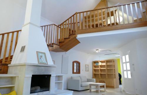 Hietzing Apartment | Inviting Maisonnette with Fireplace & Child-Friendly Amenities