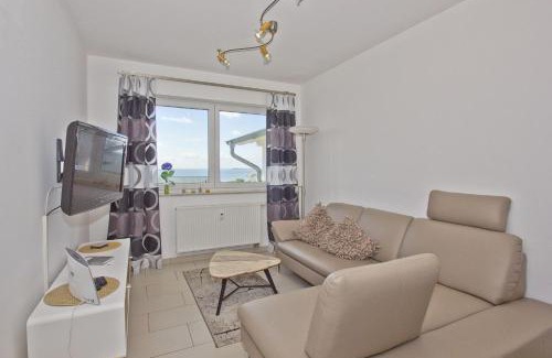 Gohren Apartment | Stunning Sea View Apartment with Balcony - Villa Fernsicht