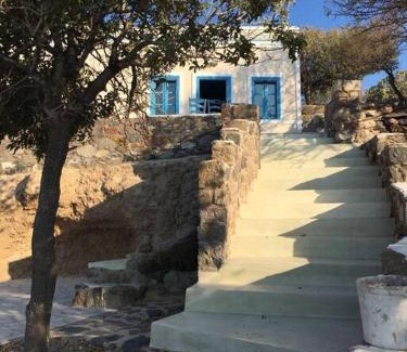Nisyros Villa | Exceptional Family-Friendly Stay at Traumhaus Nisyros