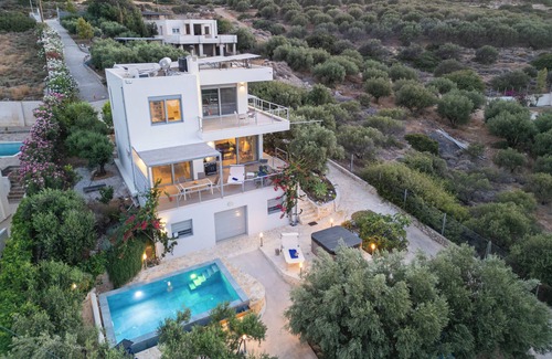 Lassithi Prefecture Villa | Dream Villa with Heated Pool and Ocean Views Await You