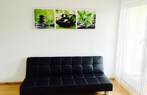 Rathaus Apartment | Discover Traumwohnung Stuttgart: Family-Friendly Getaway