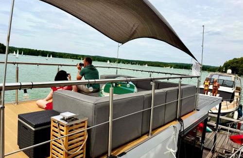 Bad Saarow Boat Rental | Discover TRAUMZEITBOOT on Scharmützelsee – Guest Rated 10/10