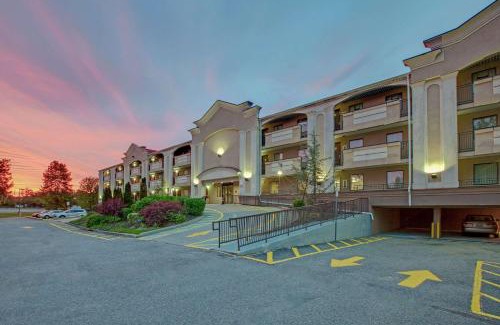 Parsippany Hotel | Budget-Friendly Stay at Travelodge by Wyndham Parsippany