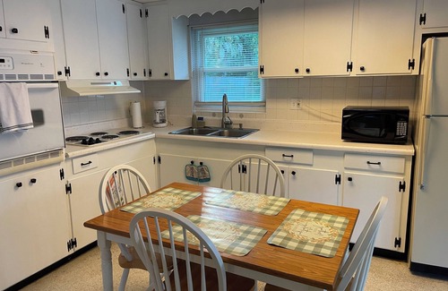 Homosassa House | Explore Central Florida Springs from Our Family-Friendly Home