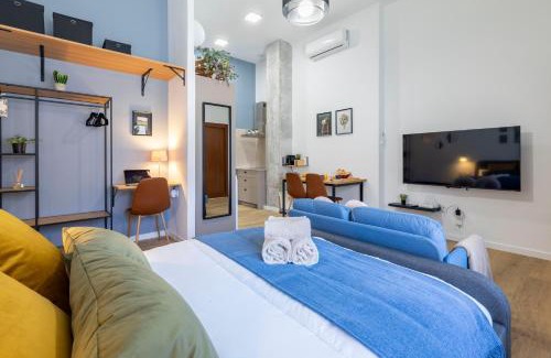 Safranar Apartment | Discover Travel Habitat Patraix Suite with Outdoor Terrace