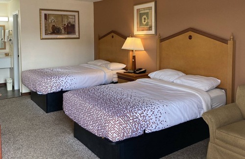 Hazen Hotel | Budget-Friendly Travel Inn Hazen with Two Double Beds