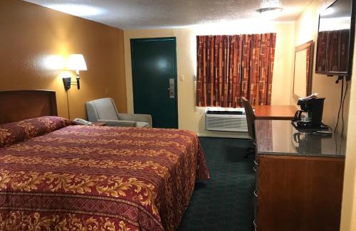 Weatherford Hotel | Pet-Friendly Travel Inn Weatherford with Family Amenities