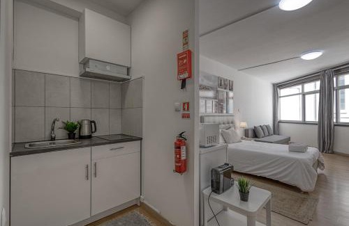 Centro / Baixa Apartment | Comfortable Stay at Travel & Live Aliados Apartment