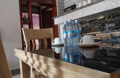 Kampala Apartment | Enchanting Tropical Leaf-Fall: Family-Friendly Retreat