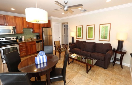 Bradenton Beach Hotel | Relaxing Beach Club at Anna Maria Island Resort by RVA