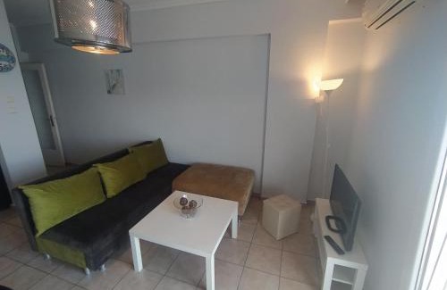 Kavala Apartment | Pet-Friendly Oceanfront Traveler Homes 2 with Breakfast