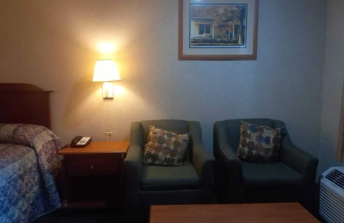 Waynesboro Hotel | Comfortable Traveler Inn and Suites - Family-Friendly Stays