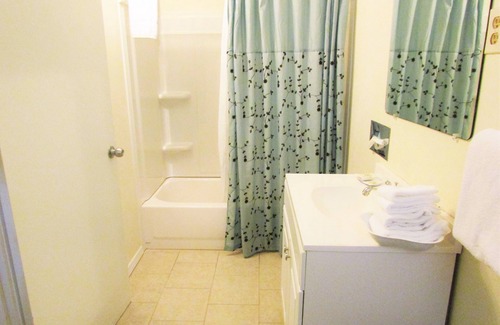 Olney Hotel | Convenient Traveler's Inn Motel with Breakfast & Family Rooms