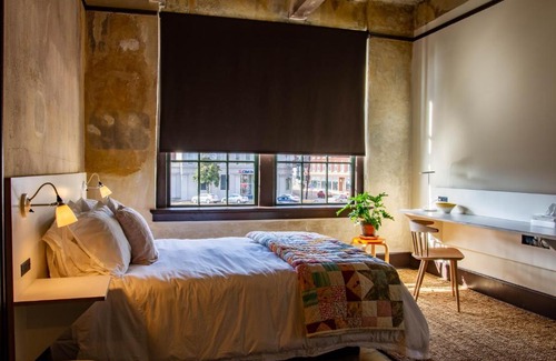 Clarksdale Hotel | Top-Rated Travelers Hotel with Family-Friendly Amenities