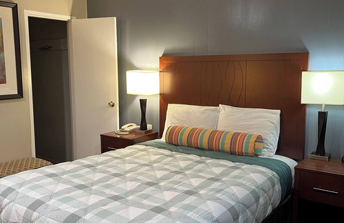 Downtown Eugene Hotel | Convenient Stay at Travelers Inn Eugene University