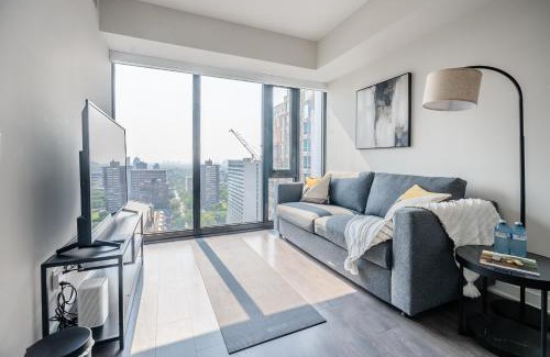 Bloor-Yorkville Apartment | Elegant Toronto Stay: 4-Star Traveller Home in the Heart