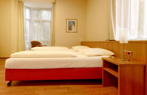 Lubeck City Centre Hotel | Discover Comfort at Traveller Hotel Lübeck - 8/10 Rated