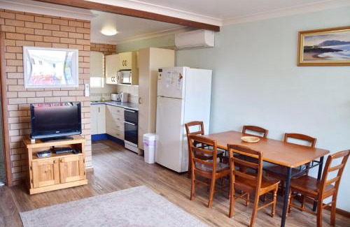 South West Rocks Apartment | Relax at Travellers Palms: Family-Friendly Getaway