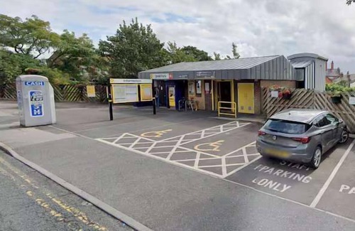 Liverpool Apartment | Travellers Economic Stays in Orrell Park