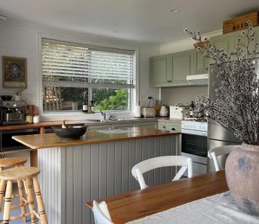 Bicheno House | Unforgettable Stay at Travellers Rest Bicheno - Rated 9.9/10