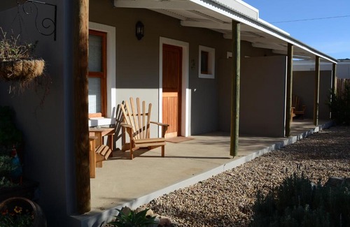 Prince Albert Bed & Breakfast | Inviting Travellers Rest with Hot Tub & Breakfast Included