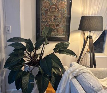 Bayview Apartment | Relax at Travellers Retreat Bayview: 4-Star Oasis with Breakfast