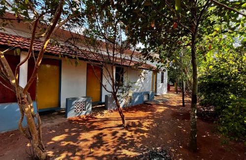 Bommayapalayam House | Experience Travellers Tribe: Oceanfront Stay & Cozy Amenities