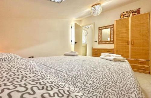 Casuzze Apartment | Family-Friendly Travelliving La Favorita Home by the Beach