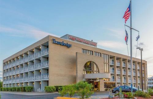 Kill Devil Hills Hotel | Relax at Travelodge by Wyndham Outer Banks/Kill Devil Hills