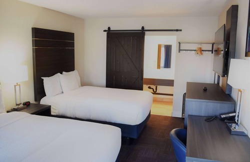 Santa Rosa Hotel | Discover Travelodge by Wyndham Santa Rosa Wine Country