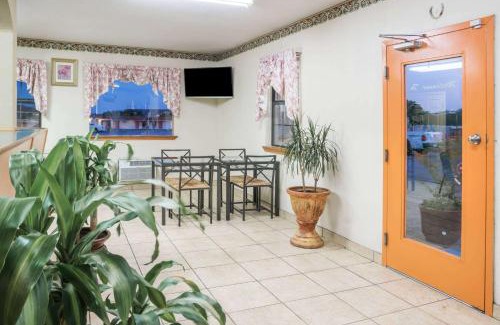 Temple Hotel | Travelodge by Wyndham Temple