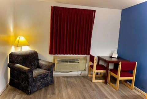 Junction City Hotel | Pet-Friendly Travelodge by Wyndham Junction City Awaits