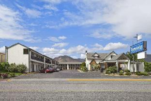 Wenatchee Hotel | Pet-Friendly Getaway at Travelodge by Wyndham Wenatchee